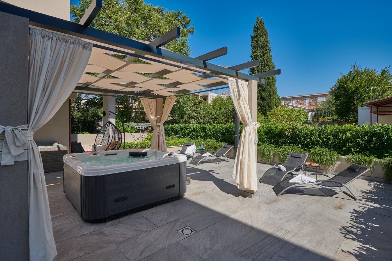 Family Apartment Dubrovnik - Private Jacuzzi Terrace, Private Parking المظهر الخارجي الصورة
